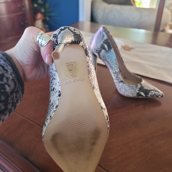 Aldo slight holographic snakeskin stilettos - Picture 4 of 4
